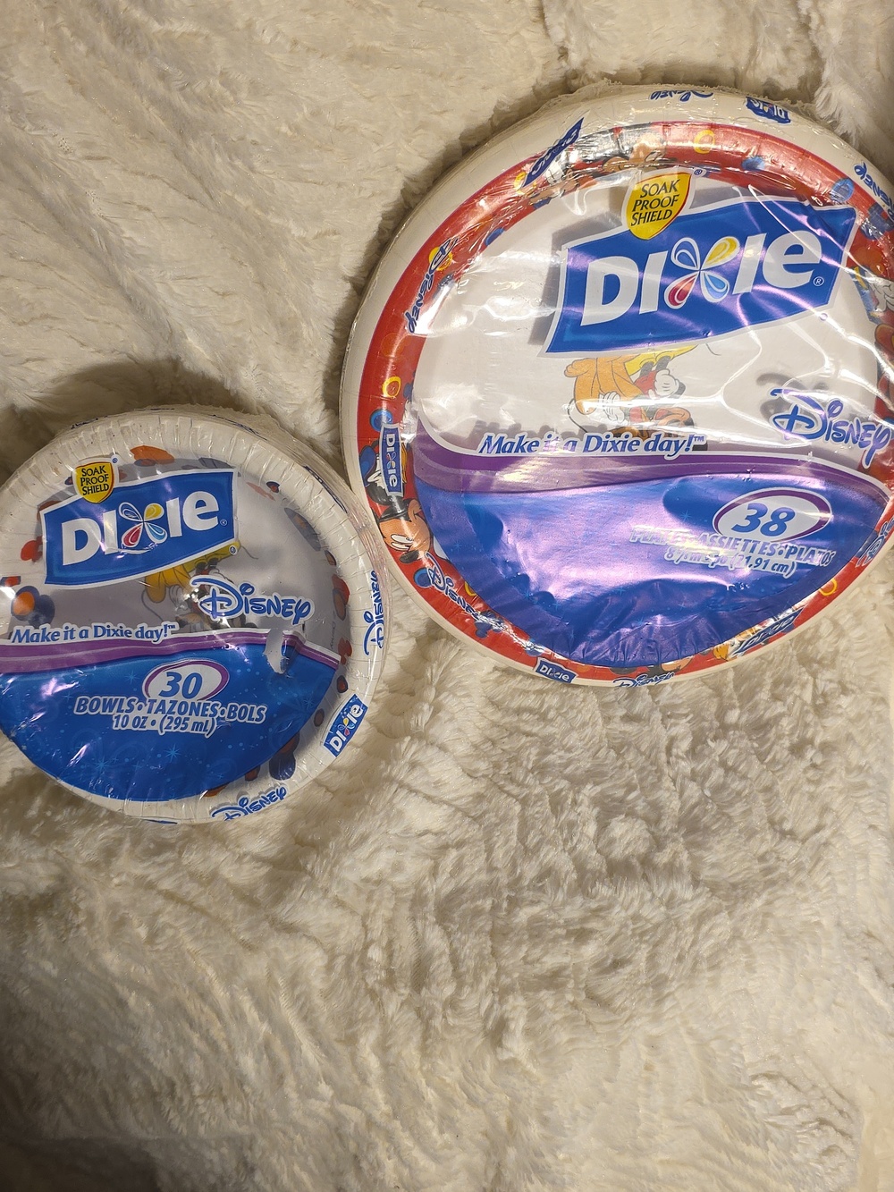Disney Disposable Plates And Bowl Set With Mickey Mouse & Goofy